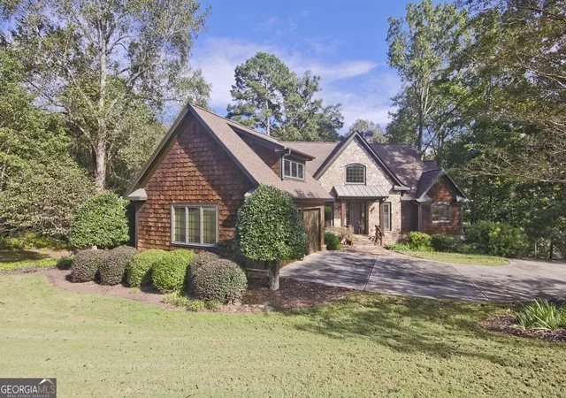 2nd image of 194 Edgewater Trl S, Toccoa, GA 30577 | MLS# 10618556