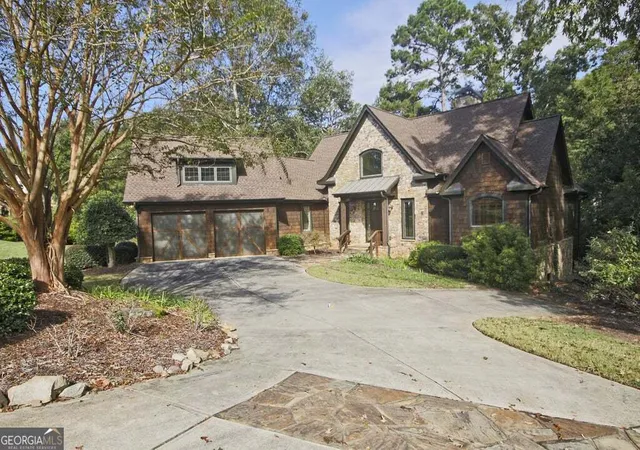 Photo 3 of Single family home for sale at 194 Edgewater Trl S, Toccoa, GA 30577 | MLS# 10618556 | Listing updated on 2026-03-24