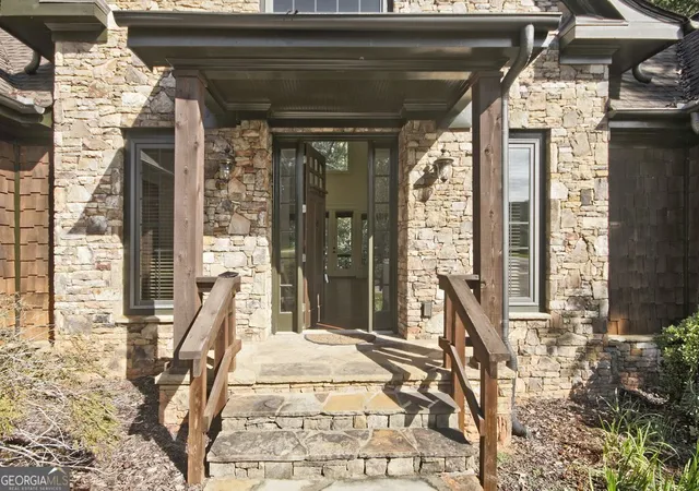 Photo 3 of Single family home for sale at 194 Edgewater Trl S, Toccoa, GA 30577 | MLS# 10618556 | Listing updated on 2026-09-21