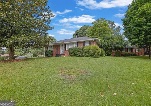 Photo 2 of Single family home for sale at 571 Benmac Rd Se, Smyrna, GA 30080 | MLS# 10792915 | Listing updated on 2026-09-28