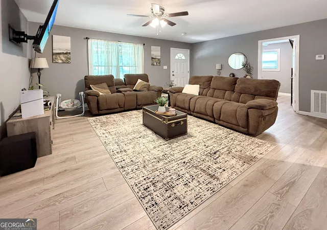 Photo 3 of Single family home for sale at 700 Smyrna Church Rd, Molena, GA 30258 | MLS# 10831211 | Listing updated on 2026-09-05