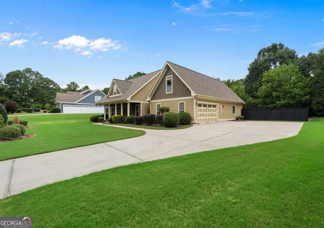 Photo 3 of Single family home for sale at 30 W Macedonia Church Rd, Oxford, GA 30054 | MLS# 10814621 | Listing updated on 2026-08-12