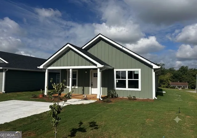 1st image of 1000 Callaway Avenue, Lagrange, GA 30240 | MLS# 10820906