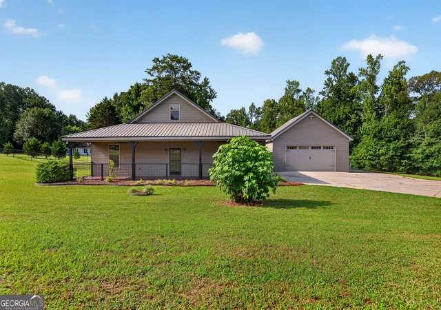 Photo 2 of Single family home for sale at 1723 Drew Allen Rd, Williamson, GA 30292 | MLS# 10813132 | Listing updated on 2026-08-20