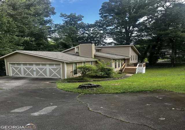 1st image of 6702 Knollwood Cir, Douglasville, GA 30135 | MLS# 10810198