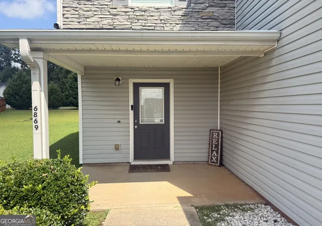 Photo 2 of Sale Pending at 6869 Lockley Ct, Rex, GA 30273 | MLS# 10818474 | Listing updated on 2026-08-25