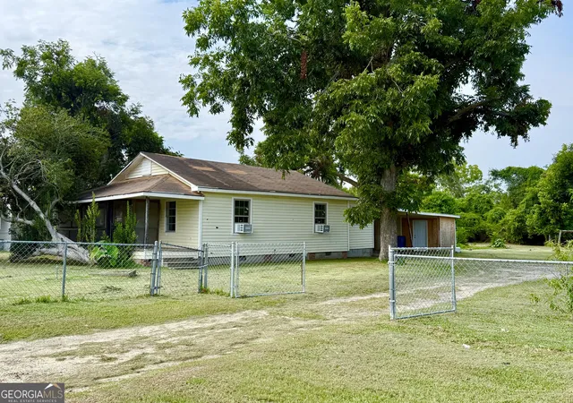Photo 1 of Single family home for sale at 31 Currie St, Hazlehurst, GA 31539 | MLS# 10820884 | Listing updated on 2026-09-19