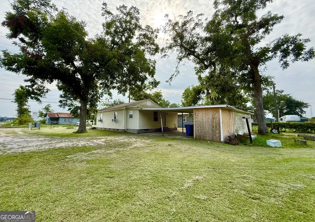 Photo 4 of Single family home for sale at 31 Currie St, Hazlehurst, GA 31539 | MLS# 10820884 | Listing updated on 2026-09-19