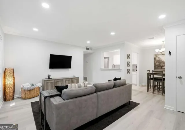 image of 709 Summit North Dr Ne #709, Atlanta, GA 30324 | MLS# 10769120