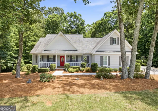 Homes for sale in Cornelia, GA | 292 Parkwood Pl Cir, Cornelia, GA 30531 | MLS# 10801457