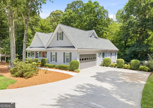 Homes for sale in Cornelia, GA | 292 Parkwood Pl Cir, Cornelia, GA 30531 | MLS# 10801457