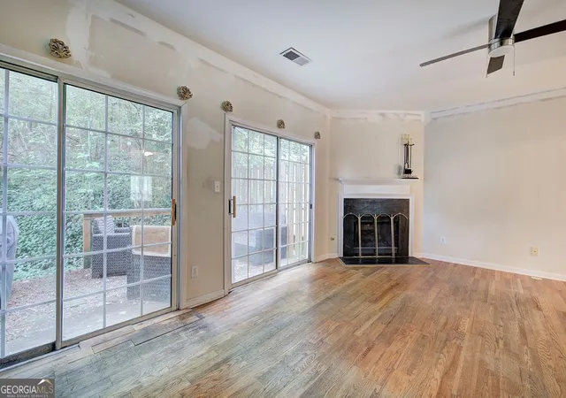 Photo 4 of Townhouse for sale at 4144 Spring Cvs Dr, Duluth, GA 30097 | MLS# 10800729 | Listing updated on 2026-09-05