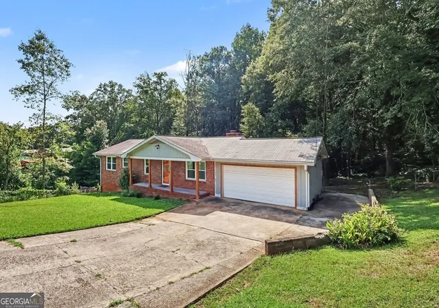 2nd image of 4405 Hide A Way Dr, Austell, GA 30106 | MLS# 10830086