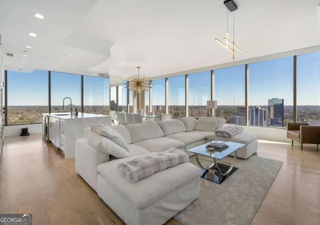 3rd image of 3630 Peachtree Rd Ne #2204, Atlanta, GA 30326 | MLS# 10720737