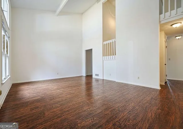 2nd image of 300 Cruise Ct, Roswell, GA 30076 | MLS# 10807893