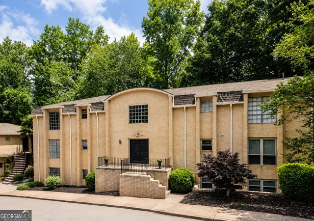 Photo 1 of Condo for sale at 5400 Roswell Rd #L6, Atlanta, GA 30342 | MLS# 10775379 | Listing updated on 2026-09-09