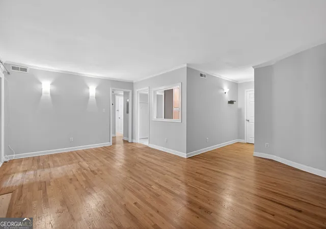 Photo 2 of Condo for sale at 5400 Roswell Rd #L6, Atlanta, GA 30342 | MLS# 10775379 | Listing updated on 2026-09-09