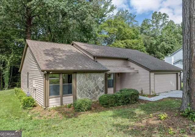 Photo 2 of Single family home for sale at 4818 Terrace Green Tr, Stone Mountain, GA 30088 | MLS# 10829559 | Listing updated on 2026-09-03