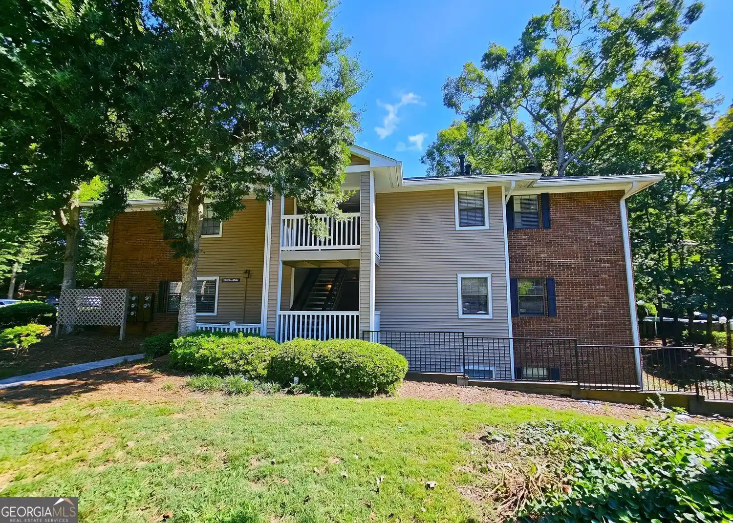 Photo 1 of Condo for sale at 306 Barrington Hills Dr, Sandy Springs, GA 30350 | MLS# 10870156 | Listing updated on 2026-10-15