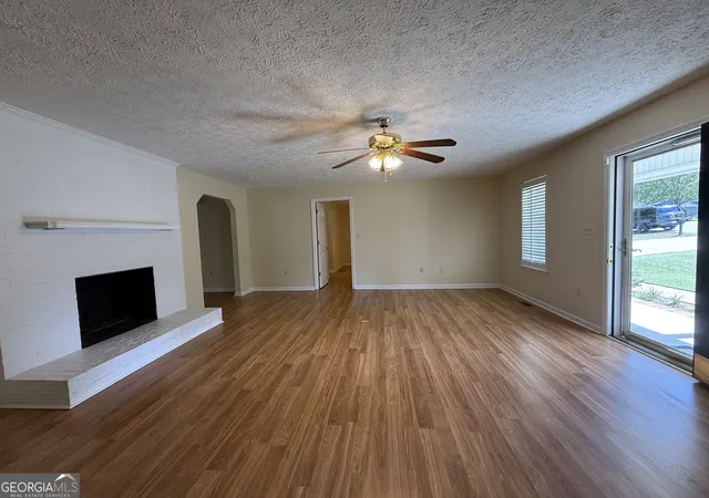 Photo 2 of Single family home for sale at 422 King Ln, Thomson, GA 30824 | MLS# 10828007 | Listing updated on 2026-09-01