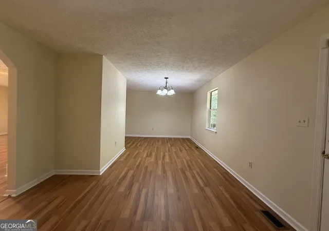 Photo 3 of Single family home for sale at 422 King Ln, Thomson, GA 30824 | MLS# 10828007 | Listing updated on 2026-10-08