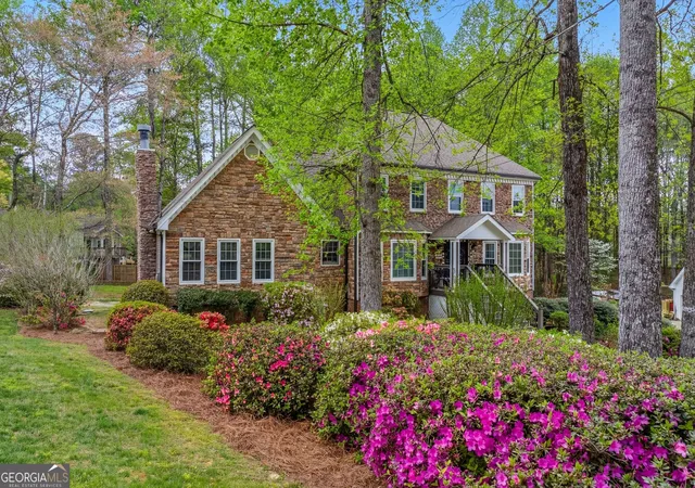 Photo 2 of Single family home for sale at 4970 Puritan Dr, Sugar Hill, GA 30518 | MLS# 10728661 | Listing updated on 2026-08-03