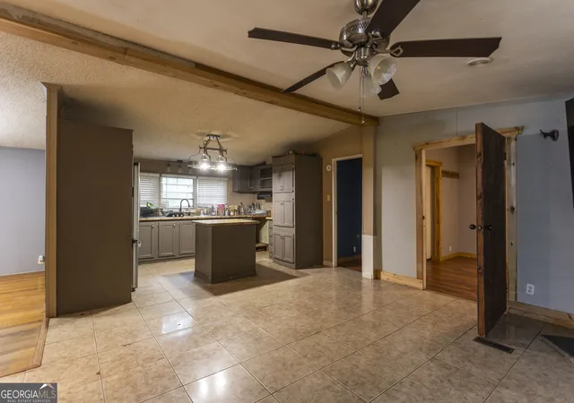 Photo 4 of Single family home for sale at 106 Flatrock Ln, Eatonton, GA 31024 | MLS# 10824460 | Listing updated on 2026-08-26