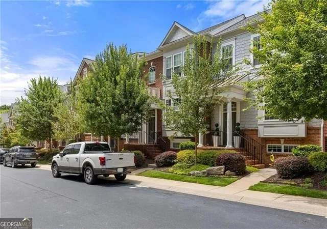 Photo 2 of Townhouse for sale at 2294 Limehurst Dr Ne #17, Atlanta, GA 30319 | MLS# 10825390 | Listing updated on 2026-08-27