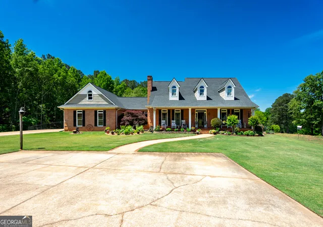 Photo 3 of Single family home for sale at 529 Floyd Rd, Pine Mountain, GA 31822 | MLS# 10760923 | Listing updated on 2026-08-10