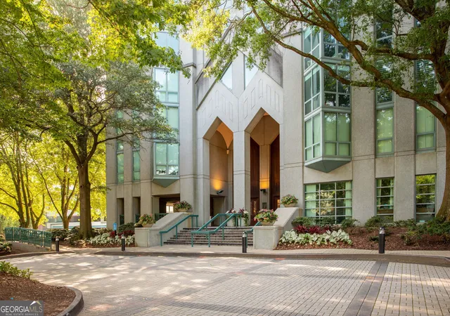 Photo 3 of Condo for sale at 2870 Pharr Ct S Nw #1109, Atlanta, GA 30305 | MLS# 10815038 | Listing updated on 2026-08-14