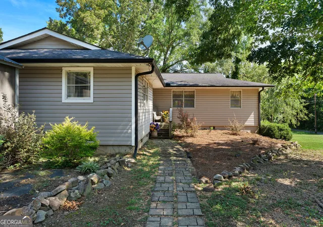 Photo 4 of Single family home for sale at 150 Beard Lake Rd Se, Rome, GA 30161 | MLS# 10818433 | Listing updated on 2026-09-07