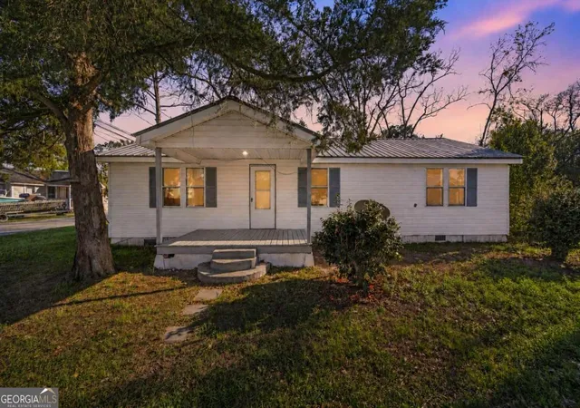 1st image of 507 E 7th Ave, Nashville, GA 31639 | MLS# 10785600