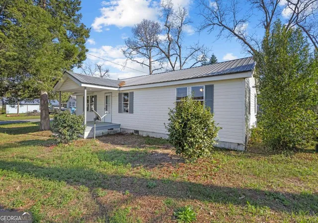 3rd image of 507 E 7Th Ave, Nashville, GA 31639 | MLS# 10785600