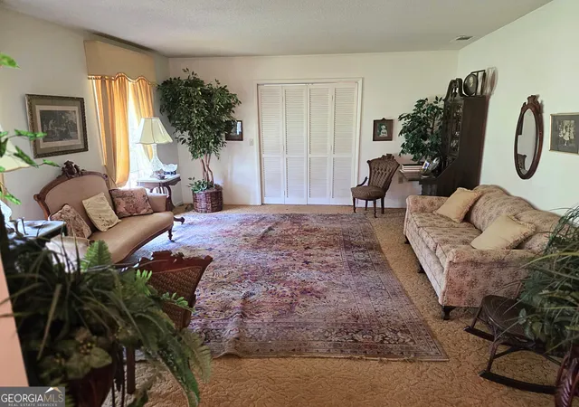 Photo 4 of Single family home for sale at 400 W Willow Lake Dr, Metter, GA 30439 | MLS# 10814017 | Listing updated on 2026-09-02