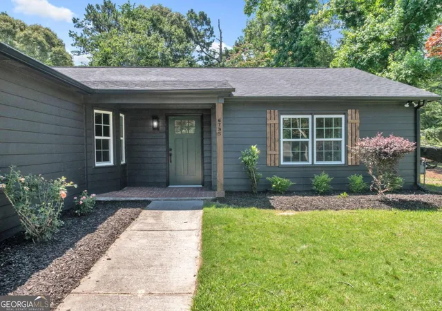 Homes for sale in Riverdale, GA | 6735 River Glen Dr, Riverdale, GA 30296 | MLS# 10784551