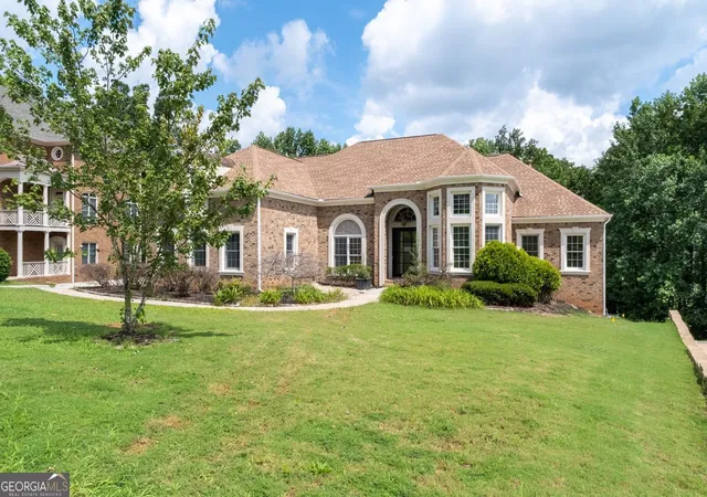 Photo 2 of Sale Pending at 5173 Barrington Trc, Atlanta, GA 30331 | MLS# 10799460 | Listing updated on 2026-09-14