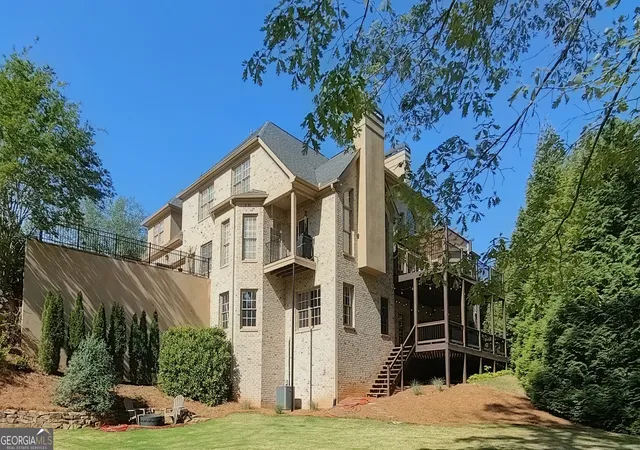 Homes for sale in Gainesville, GA | 5359 Point South Dr, Gainesville, GA 30504 | MLS# 10768627