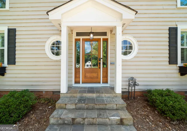 Photo 2 of Single family home for sale at 711 Maple Dr, Griffin, GA 30224 | MLS# 10831964 | Listing updated on 2026-09-11