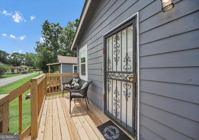 Photo 4 of Single family home for sale at 242 Jackson St, Barnesville, GA 30204 | MLS# 10809795 | Listing updated on 2026-09-12