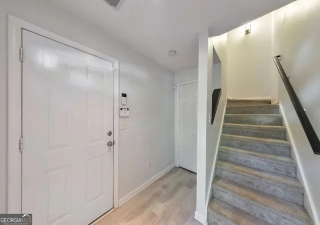 3rd image of 2057 Pinnacle Pointe Dr, Norcross, GA 30071 | MLS# 10736712