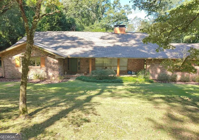 Photo 1 of Sale Pending at 428 Wesleyan Dr, Macon, GA 31210 | MLS# 10685657 | Listing updated on 2026-05-11