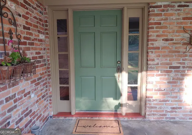 Photo 2 of Sale Pending at 428 Wesleyan Dr, Macon, GA 31210 | MLS# 10685657 | Listing updated on 2026-05-11