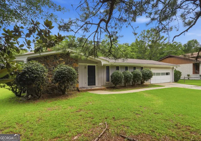 Photo 3 of Sale Pending at 1592 Envoy Pl, Riverdale, GA 30296 | MLS# 10813467 | Listing updated on 2026-08-11