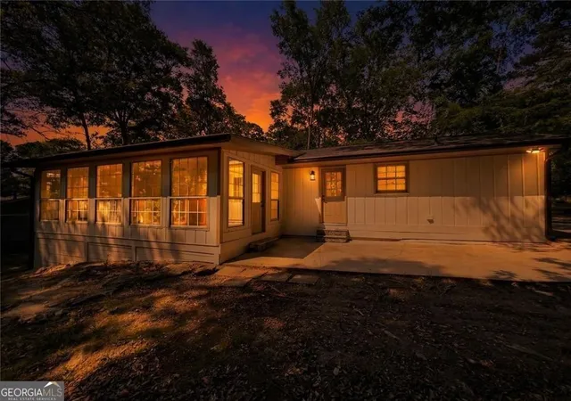 Photo 3 of Sale Pending at 2304 Rolling Acres Ct, Conyers, GA 30094 | MLS# 10739947 | Listing updated on 2026-07-01