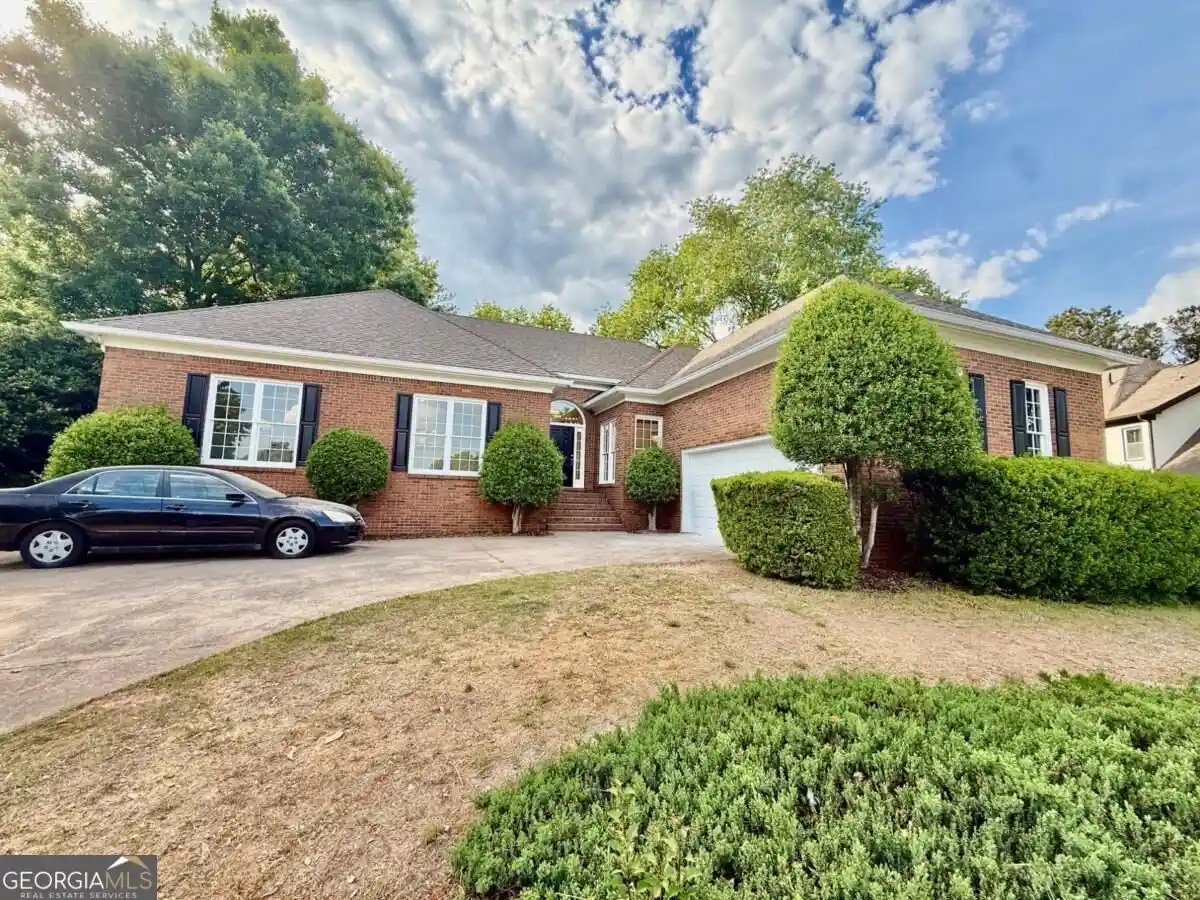 Single family home for sale at 3607 Hampstead Ln NE, Roswell, GA 30075 | MLS# 10881797