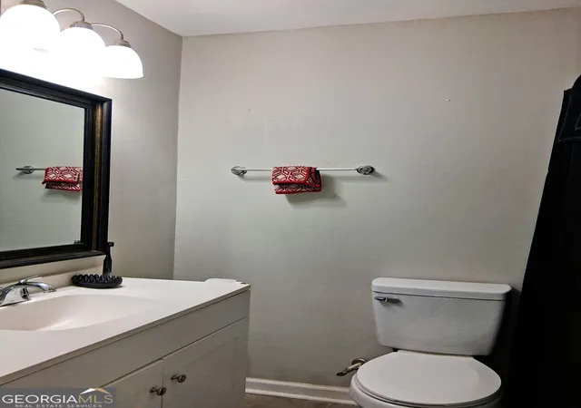 Photo 4 of Single family home for sale at 2732 Village Green Ln, Macon, GA 31206 | MLS# 10826963 | Listing updated on 2026-08-30