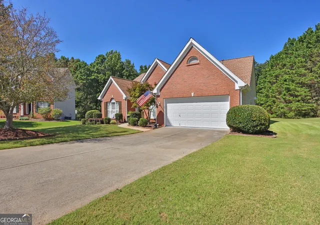 Photo 2 of Single family home for sale at 8720 Meadow Glen Ct, Gainesville, GA 30506 | MLS# 10834971 | Listing updated on 2026-09-11