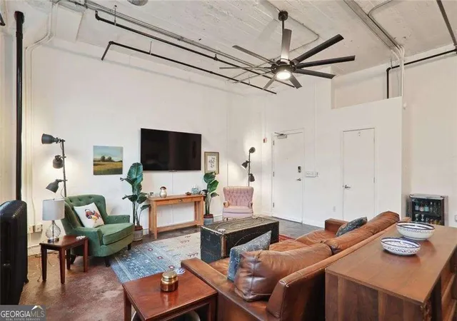 Listing Photo 1 - Condo for sale in building located at 426 Marietta St NW, Atlanta, GA 30313 - Unit #309