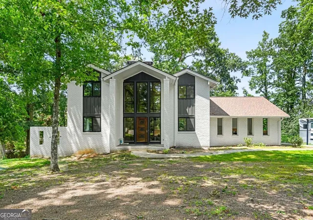 Photo 3 of Single family home for sale at 1113 Honeysuckle Dr, Canton, GA 30114 | MLS# 10793339 | Listing updated on 2026-09-11