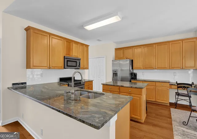 3rd image of 6081 Mountain Ridge Cir, Sugar Hill, GA 30518 | MLS# 10809774
